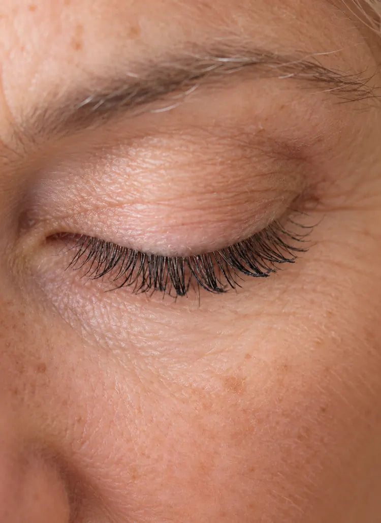 Kivora mascara — signs